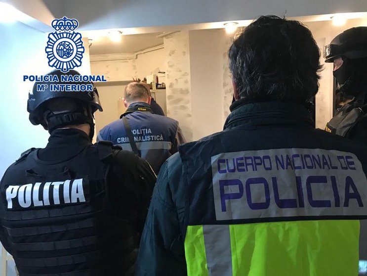 policia nacional italiana
