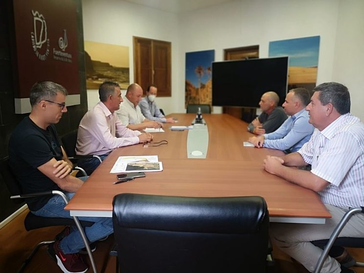 Reunión del Cabildo de Fuerteventura con la Autoridad Portuaria.