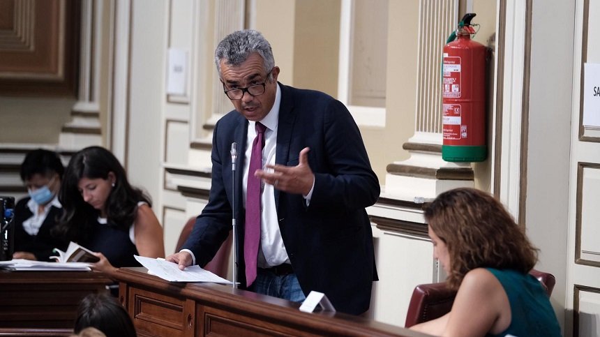 Pedro Sosa durante una intervención en la Cámara regional.